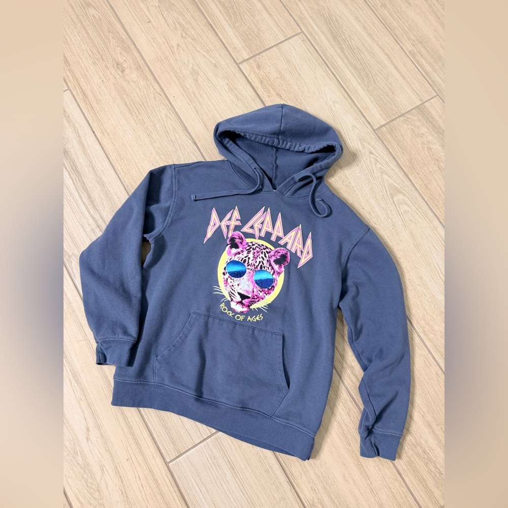 Def Leppard Graphic Hoodie Rock of Ages Leopard Sweatshirt Large